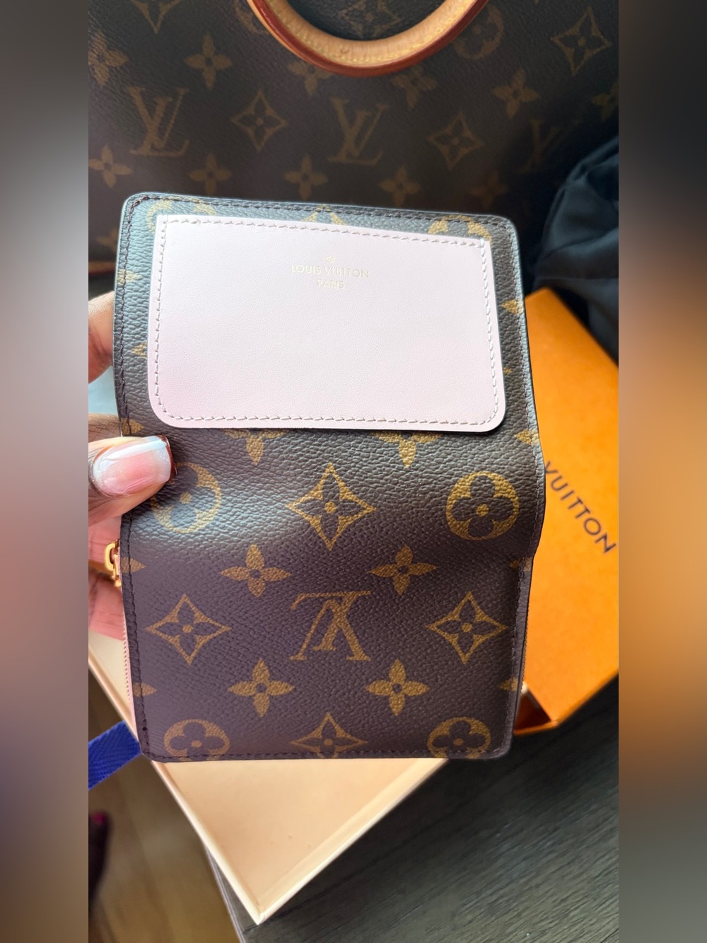 Louis Vuitton Monogram Lou Pink Bi-Fold Card Wallet - Picture 7 of 8
